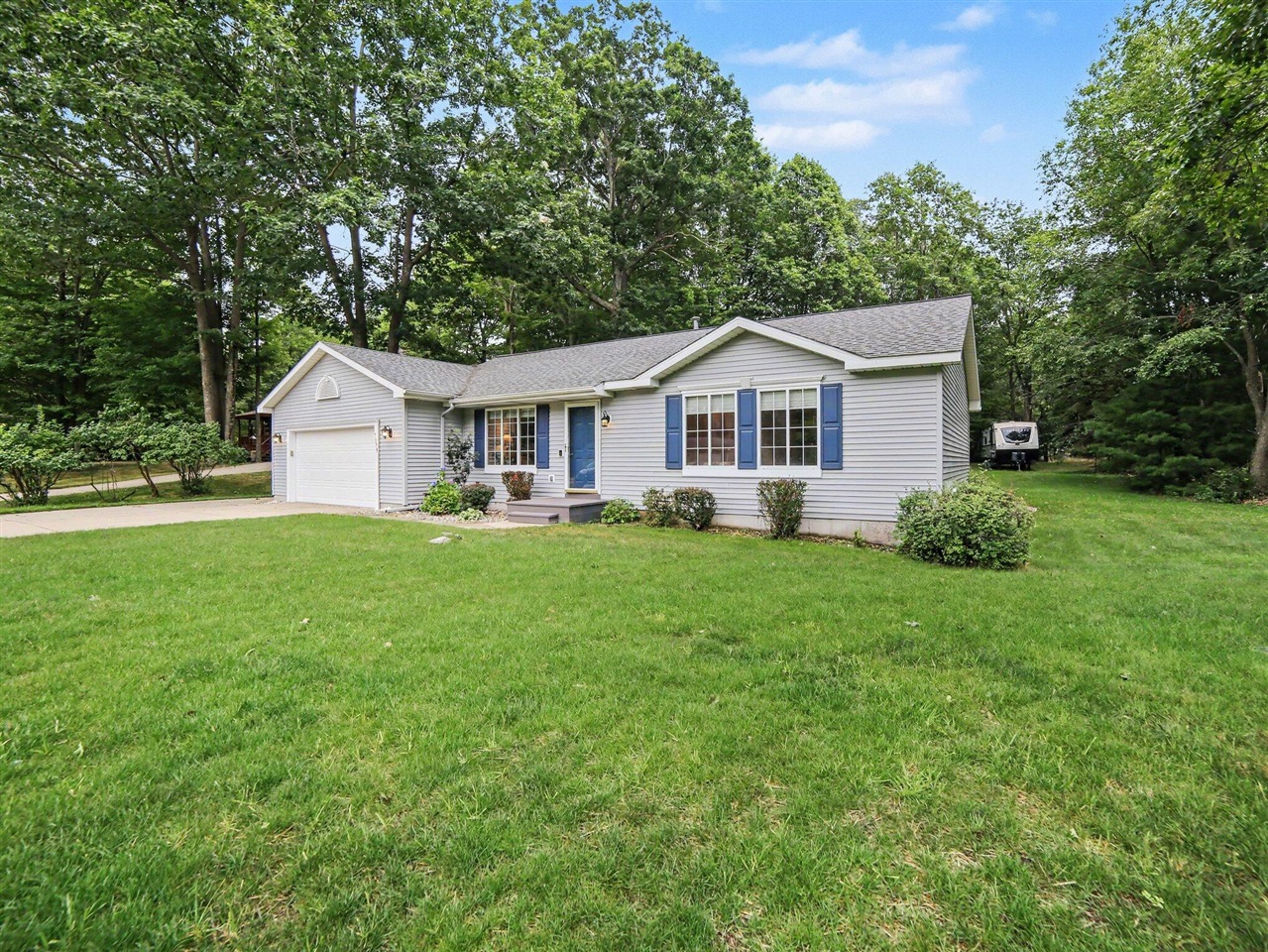 4th image of 7079 W Decker Rd, Ludington, MI 49431 | MLS# 70553494