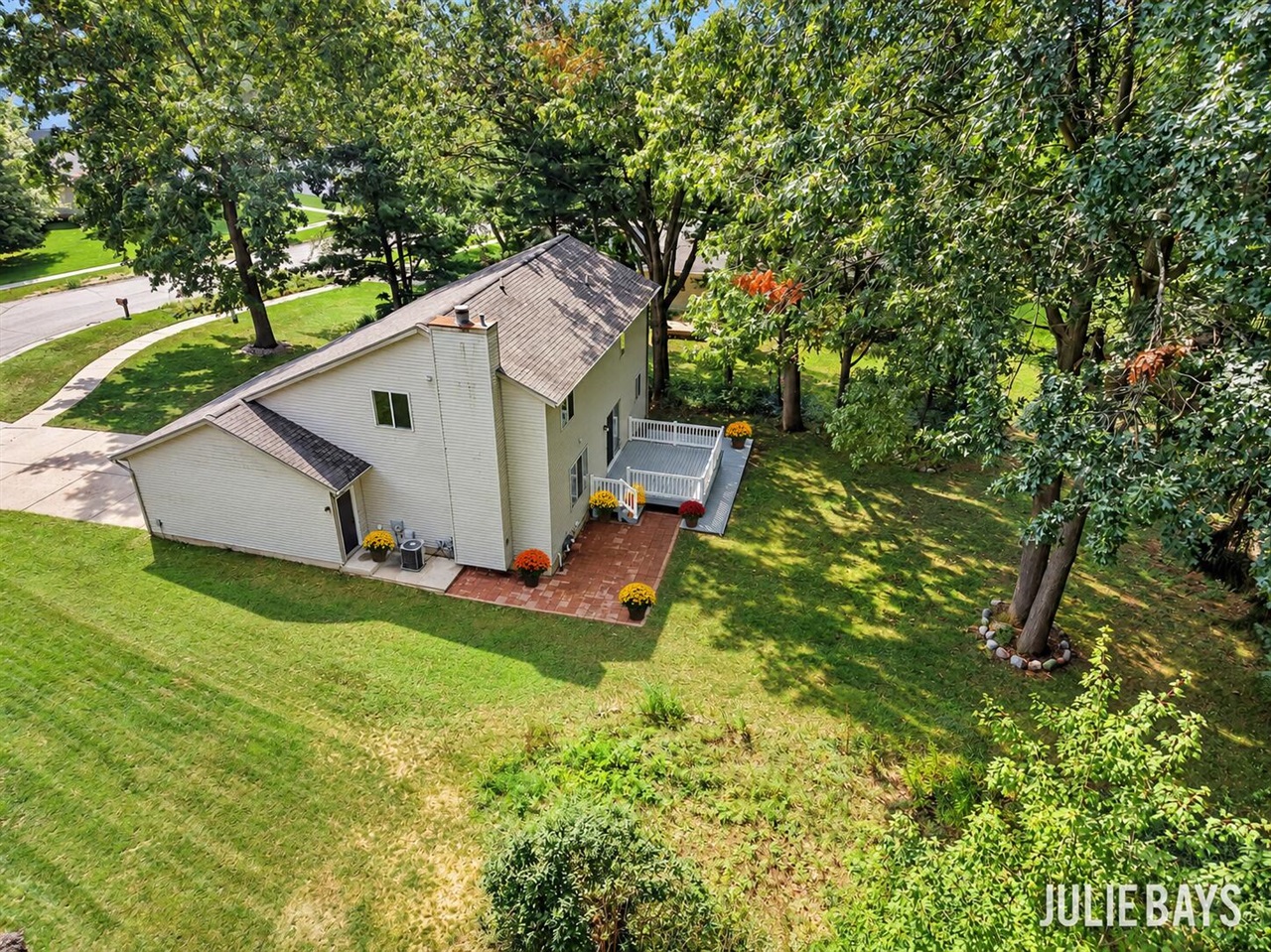 Photo 2 of Single family home for sale at 6631 Runway Ct, Byron Center, MI 49315 | MLS# 70553517 | Listing updated on 2026-09-14