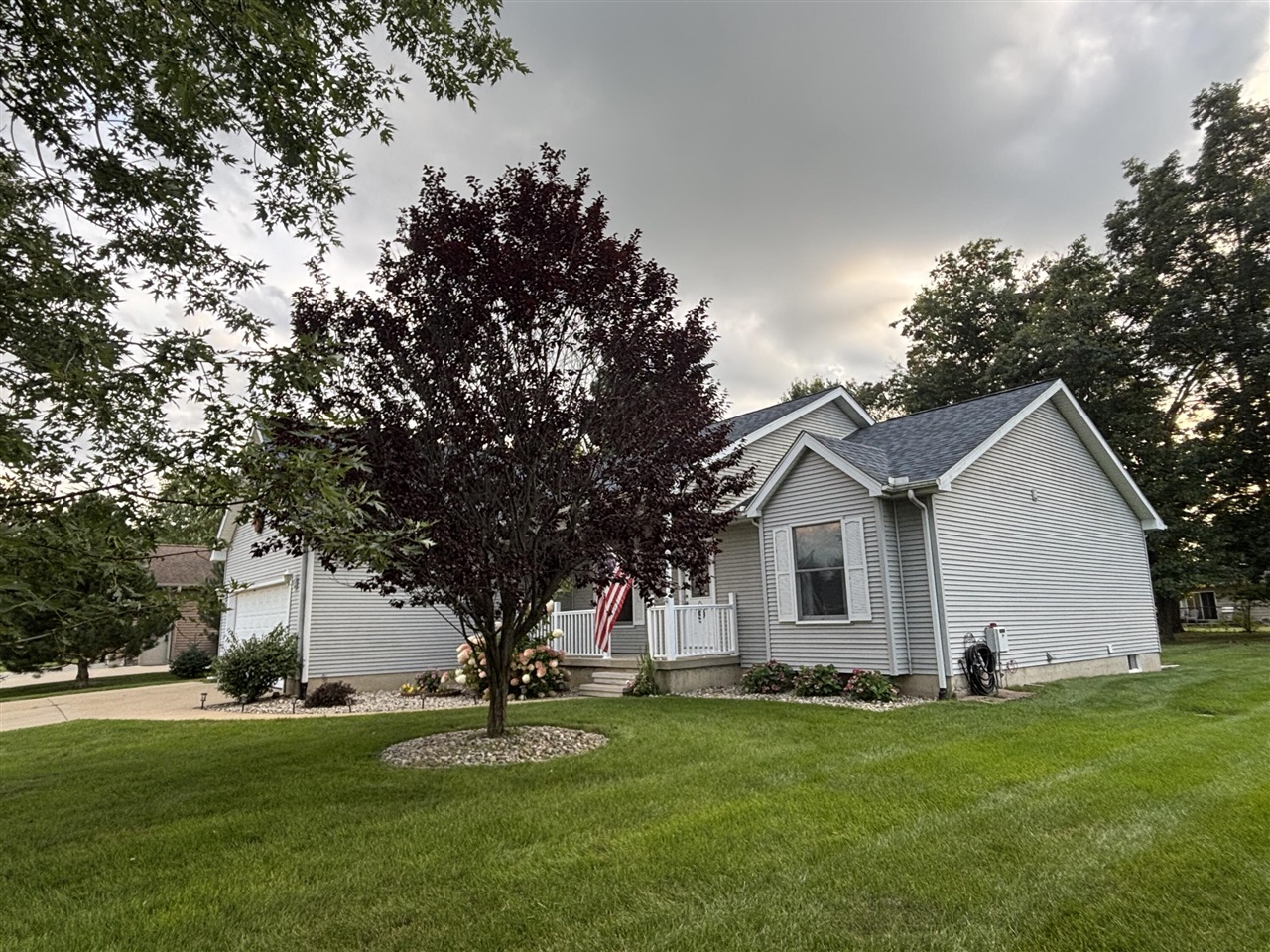 2nd image of 1318 Catsyl Rd, Jackson, MI 49203 | MLS# 70553528