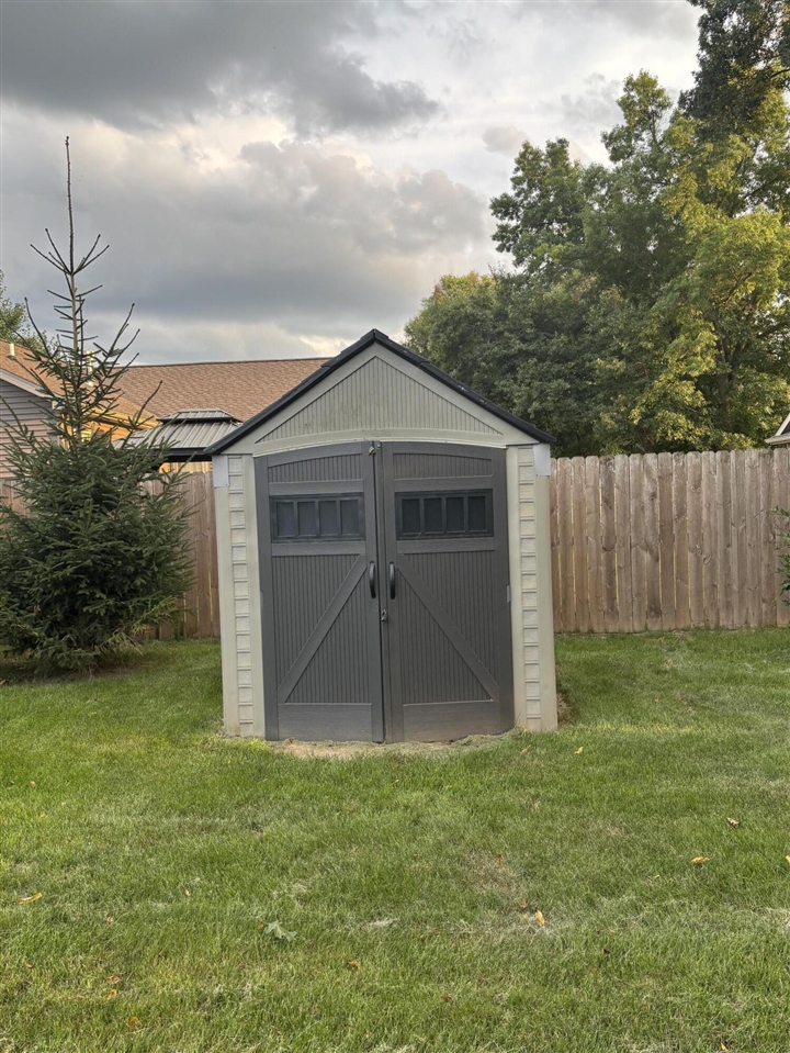 22nd image of 1318 Catsyl Rd, Jackson, MI 49203 | MLS# 70553528