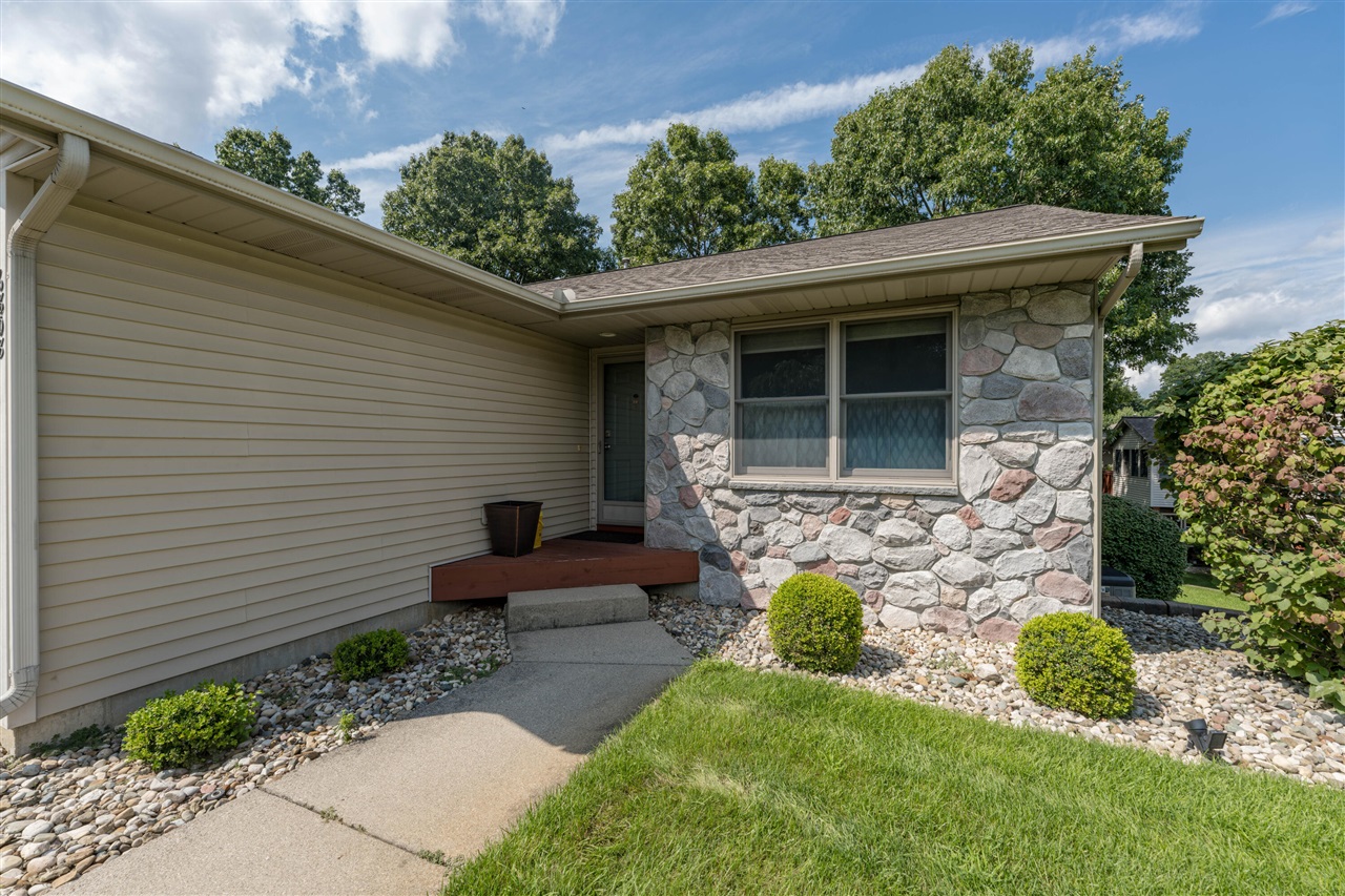 2nd image of 6808 Birdsong Ave, Kalamazoo, MI 49009 | MLS# 70553542