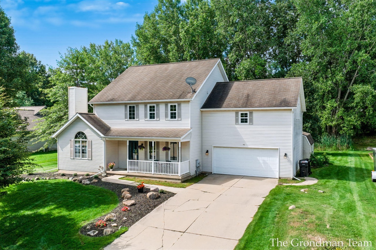 1st image of 40 Rockview Dr, Rockford, MI 49341 | MLS# 70553553
