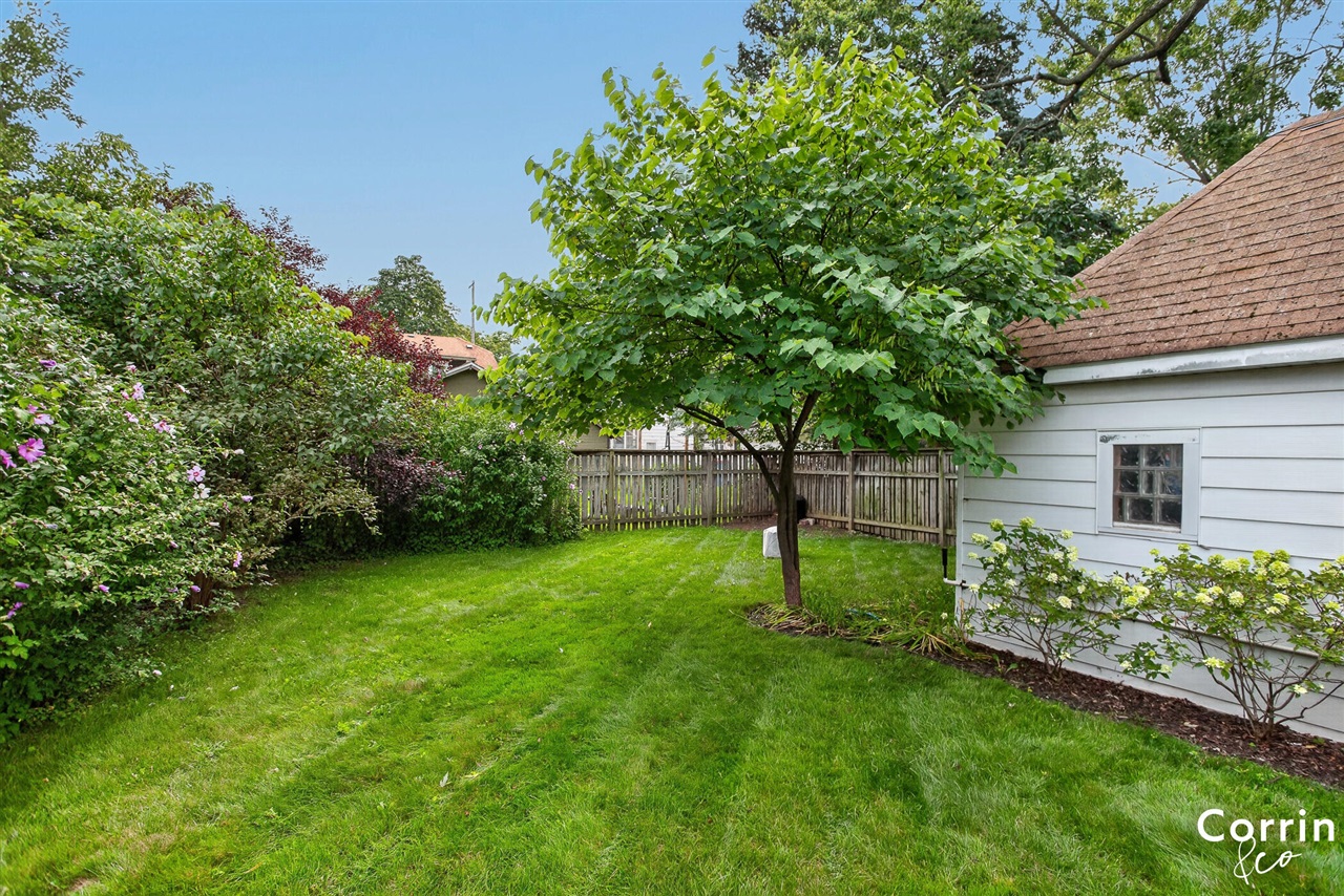 24th image of 1448 Widdicomb Ave, Grand Rapids, MI 49504 | MLS# 70553559