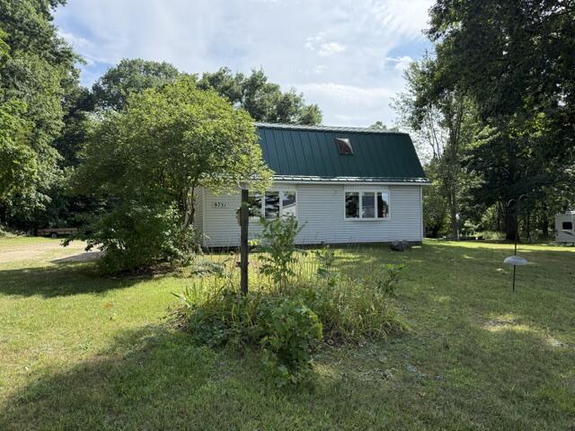 3rd image of 9751 W Howard City-Edmore, Lakeview, MI 48850 | MLS# 70553560
