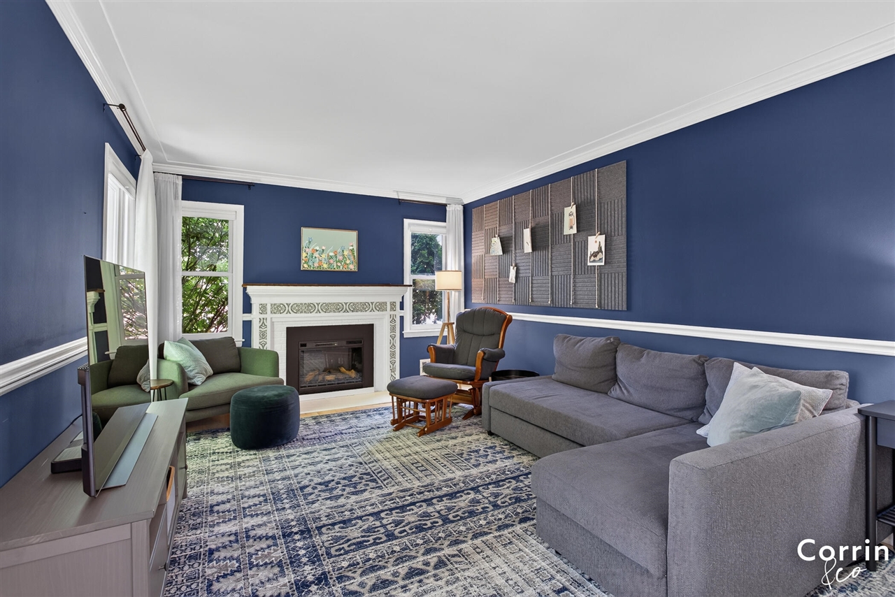 3rd image of 160 S Parklane Dr, Grand Rapids, MI 49505 | MLS# 70553566