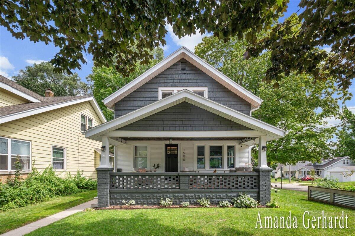 1st image of 1500 Powers Ave, Grand Rapids, MI 49504 | MLS# 70553571
