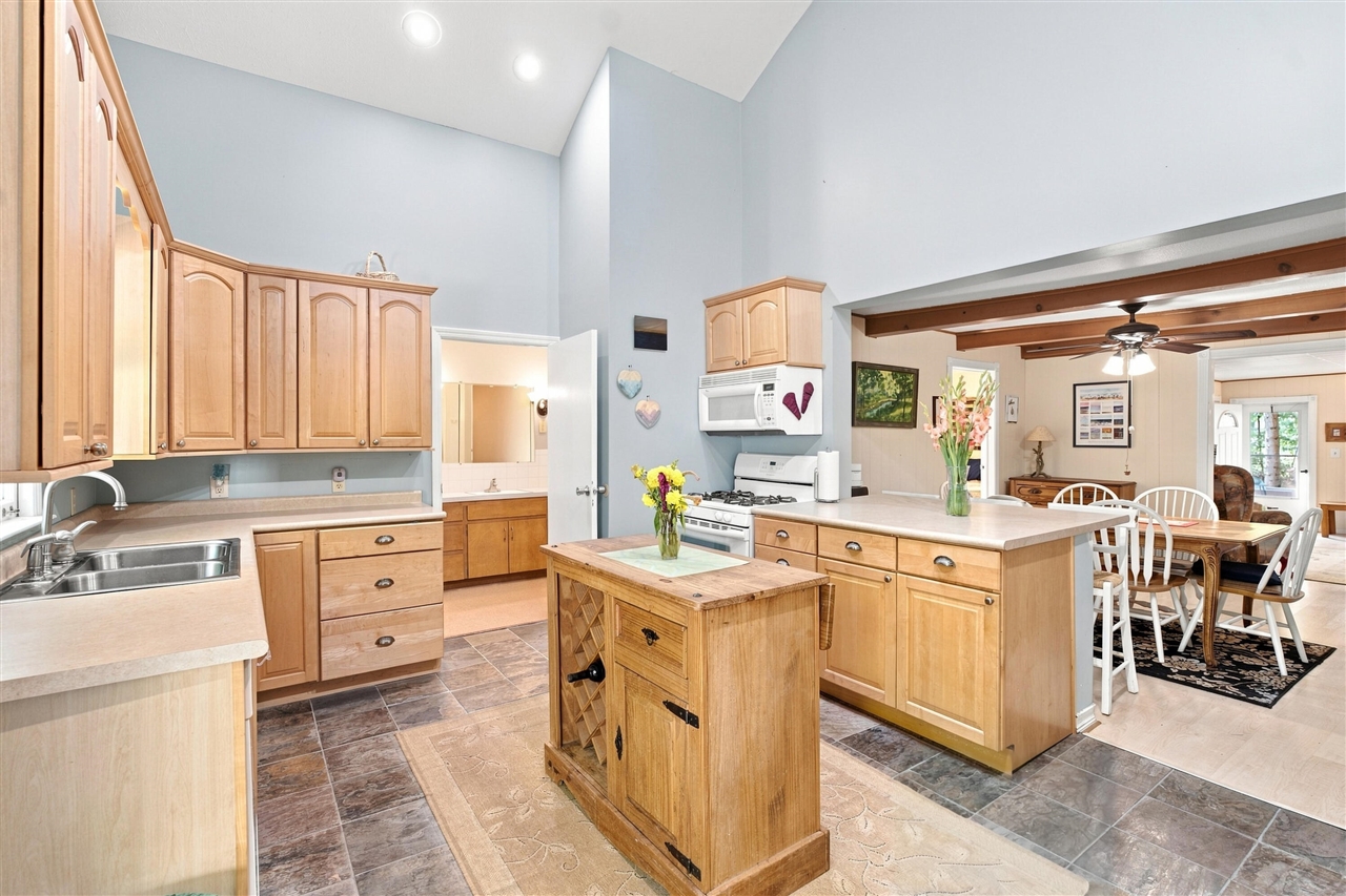 3rd image of 2991 W Marquette Woods Rd, Stevensville, MI 49127 | MLS# 70553576