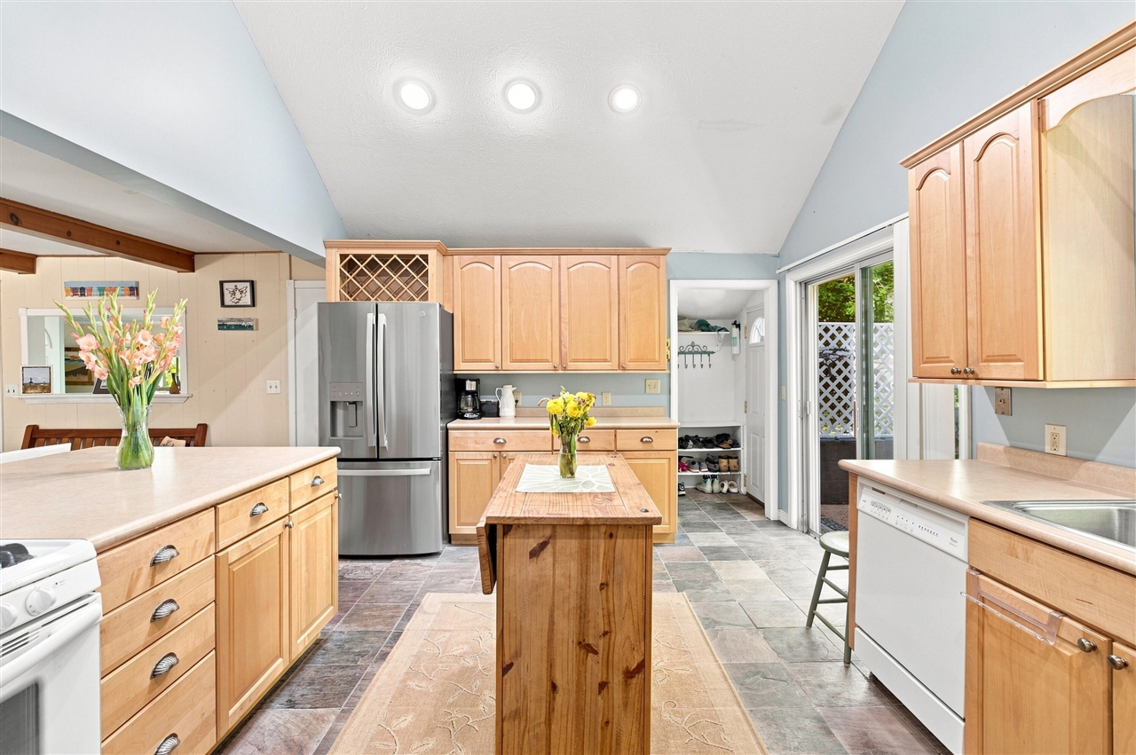 4th image of 2991 W Marquette Woods Rd, Stevensville, MI 49127 | MLS# 70553576