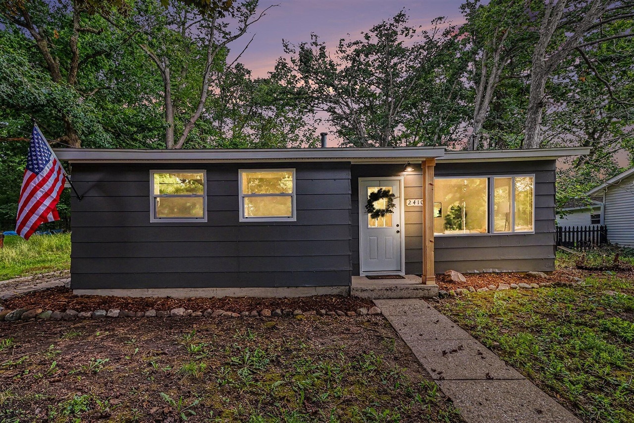 2nd image of 2410 Monterey Dr, Kalamazoo, MI 49004 | MLS# 70553599