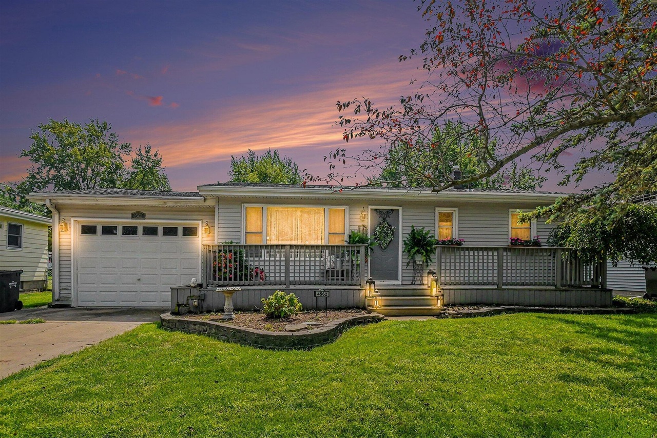 Single family home for sale at 4562 Vista Dr, Bridgman, MI 49106-9722 | MLS# 70553647