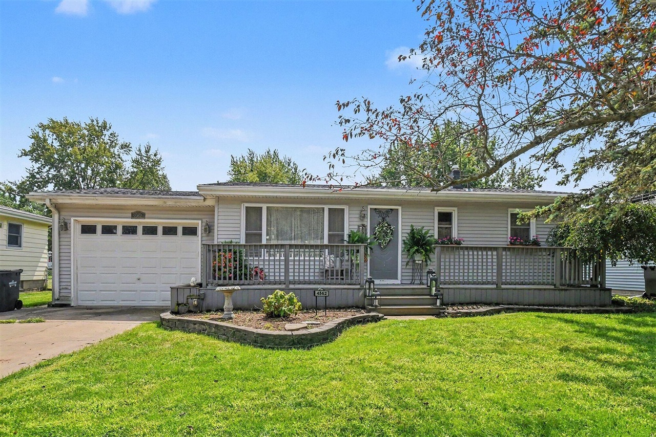 Photo 3 of Single family home for sale at 4562 Vista Dr, Bridgman, MI 49106 | MLS# 70553647 | Listing updated on 2026-10-03