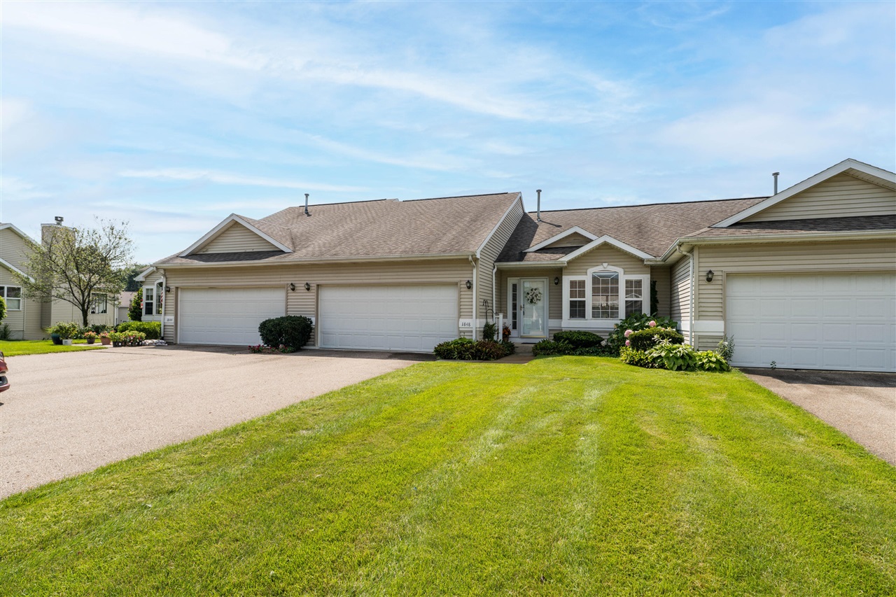 1st image of 1848 Quail Cove Dr, Kalamazoo, MI 49009 | MLS# 70553657