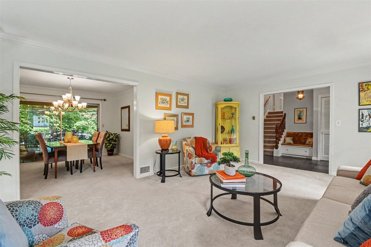 4th image of 201 S Monroe St, Rockford, MI 49341 | MLS# 70553670