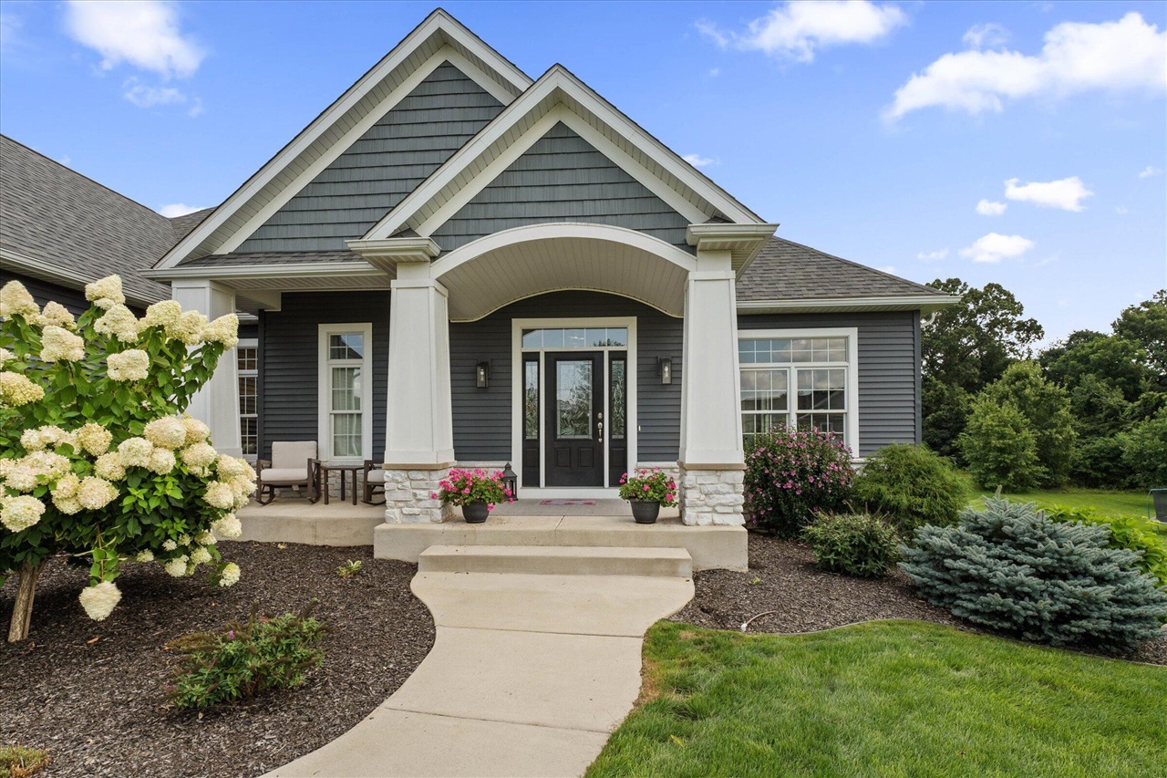 3rd image of 71403 Kestrel Dr, Niles, MI 49120 | MLS# 70553673