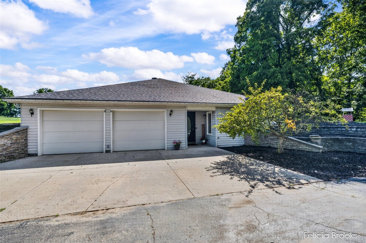 4th image of 9840 E Barnum Rd, Woodland, MI 48897 | MLS# 70553676