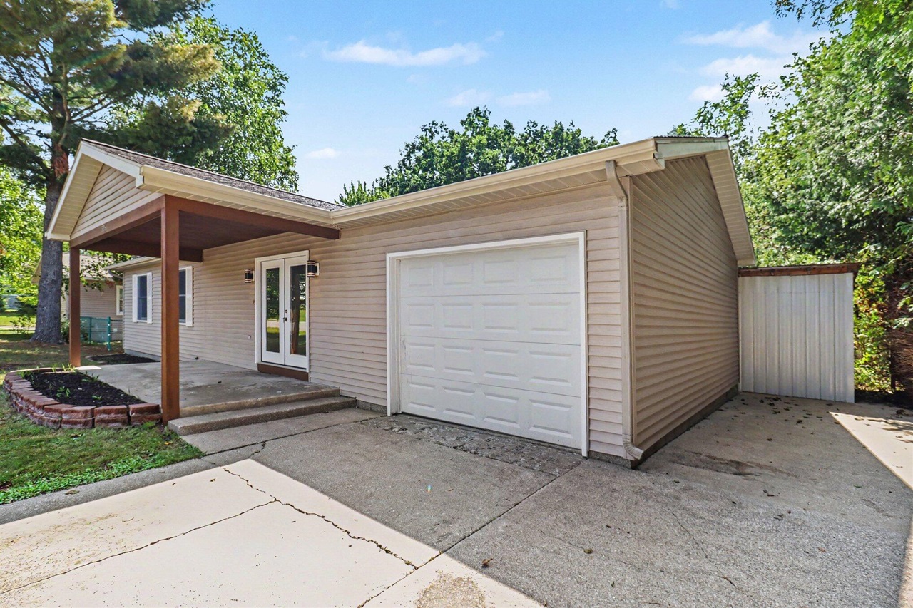 2nd image of 516 Evart St, Cadillac, MI 49601 | MLS# 70553678