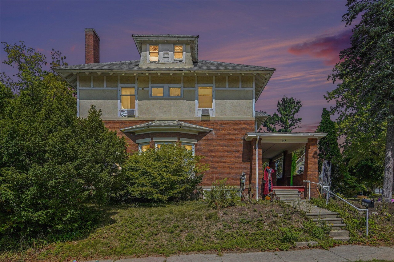 1st image of 513 E Cass St, Cadillac, MI 49601 | MLS# 70553725
