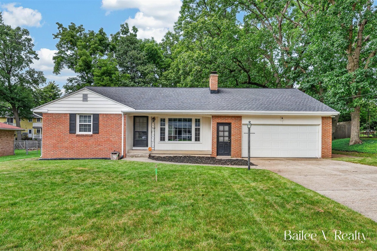 1st image of 1361 Forrester St, Grand Rapids, MI 49508 | MLS# 70553736