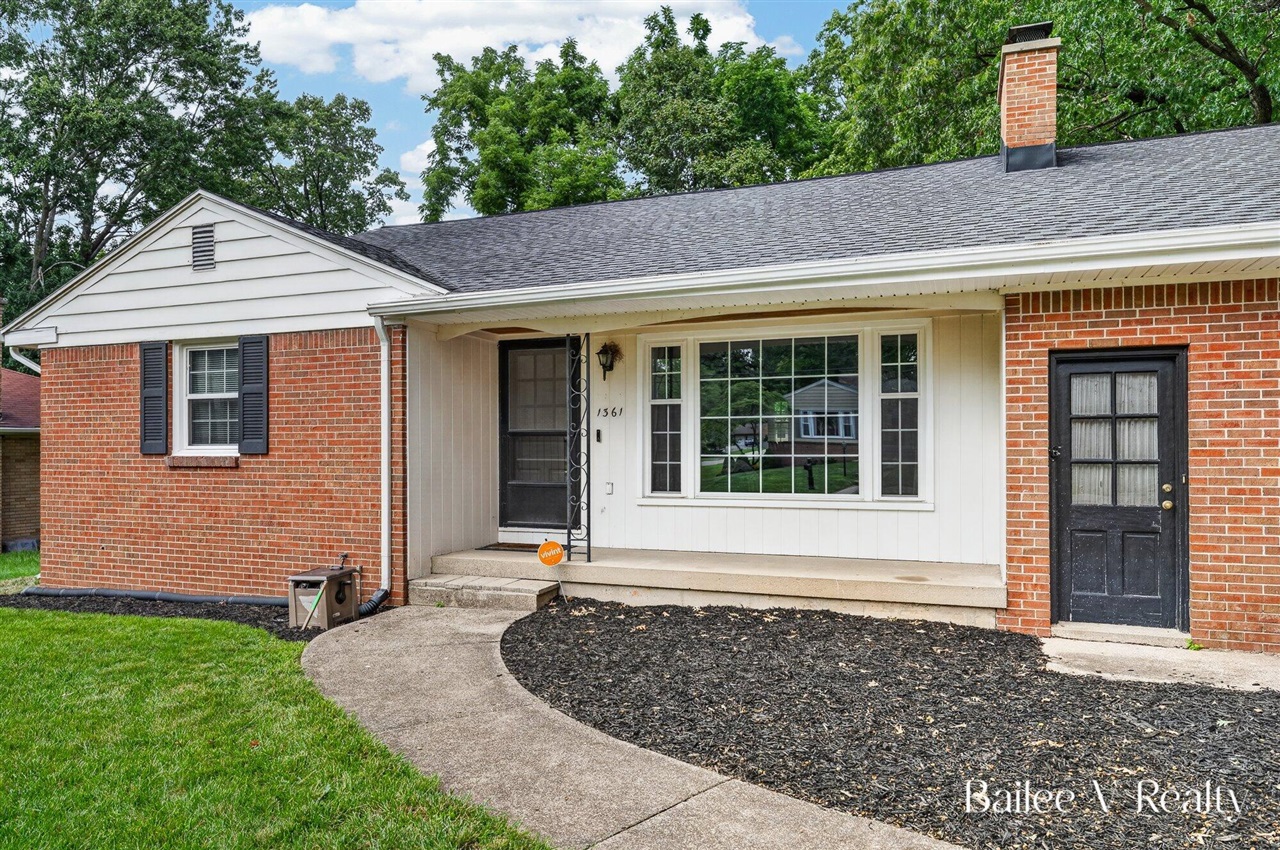 2nd image of 1361 Forrester St, Grand Rapids, MI 49508 | MLS# 70553736