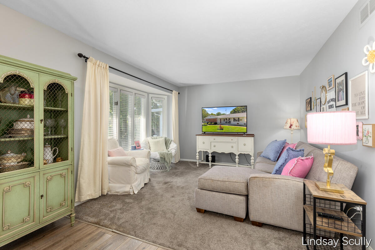 5th image of 1871 E Elizabeth Ln, Jenison, MI 49428 | MLS# 70553743