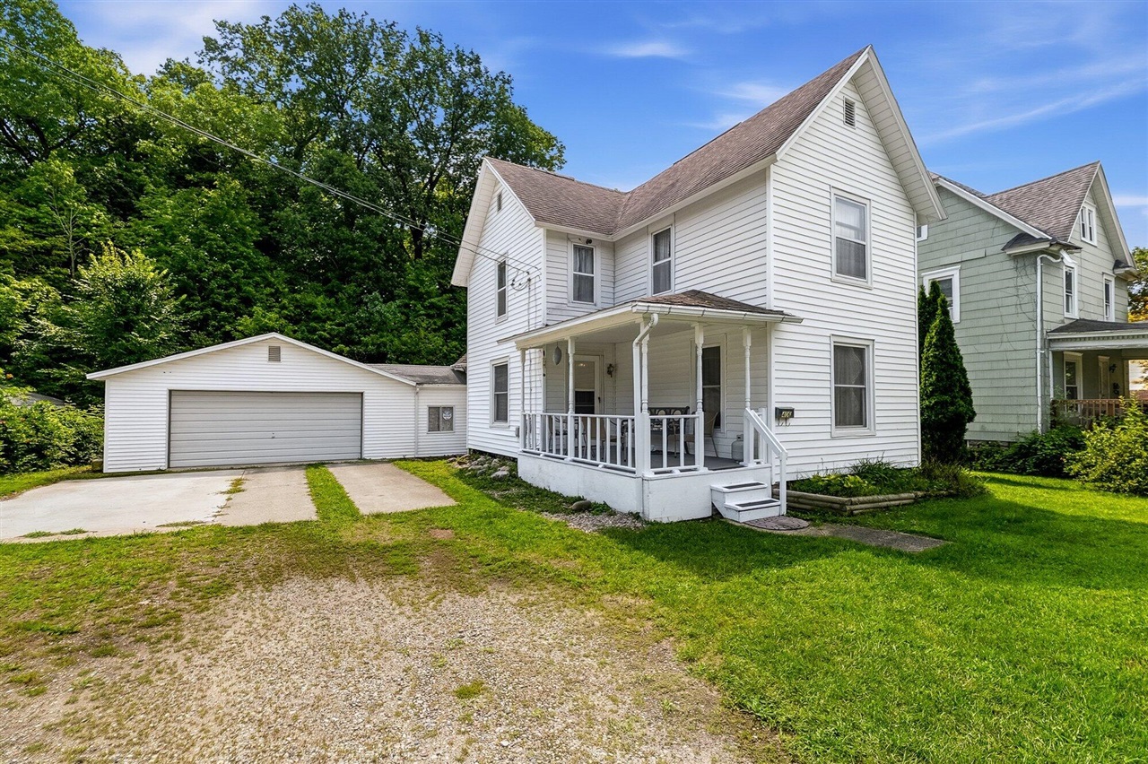 1st image of 406 N Main St, Allegan, MI 49010 | MLS# 70553876
