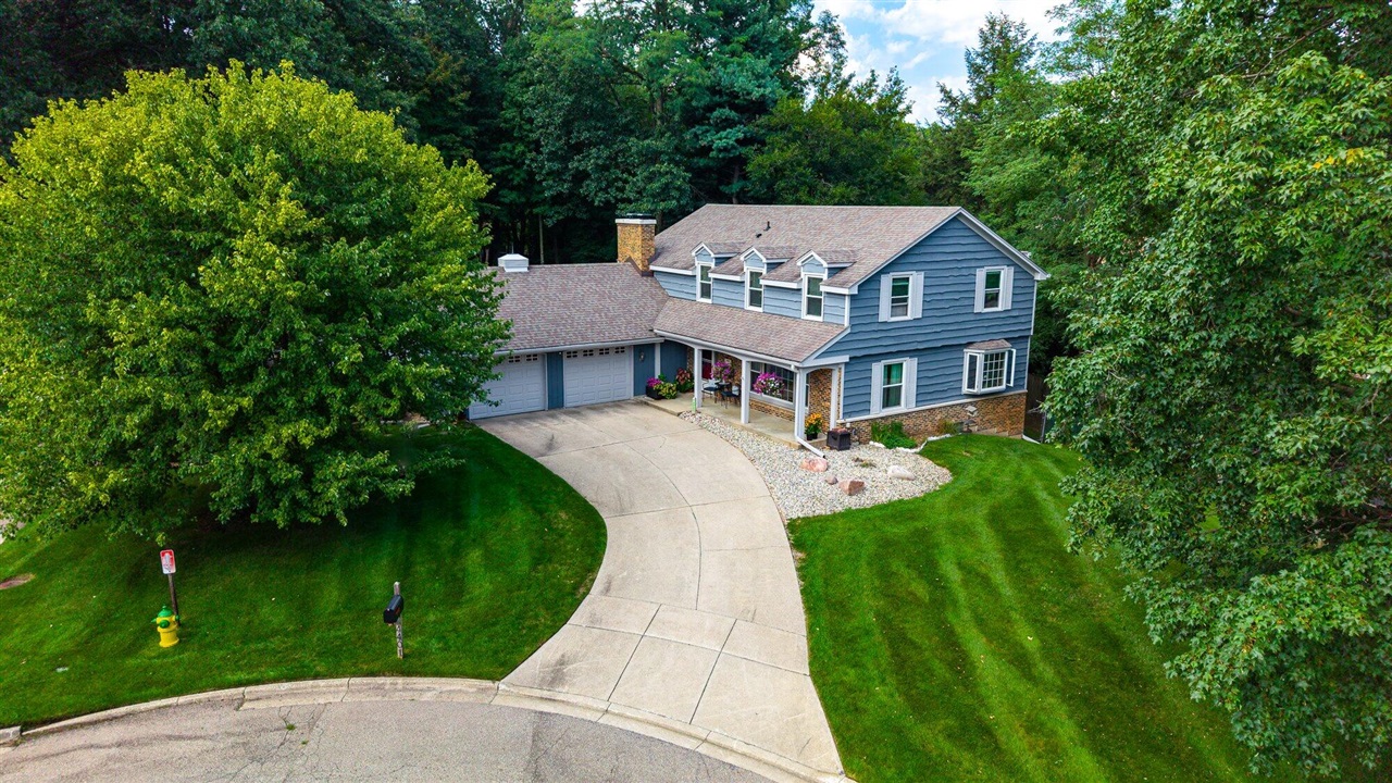 1st image of 4401 Glenrose Ter, Kalamazoo, MI 49008 | MLS# 70553884