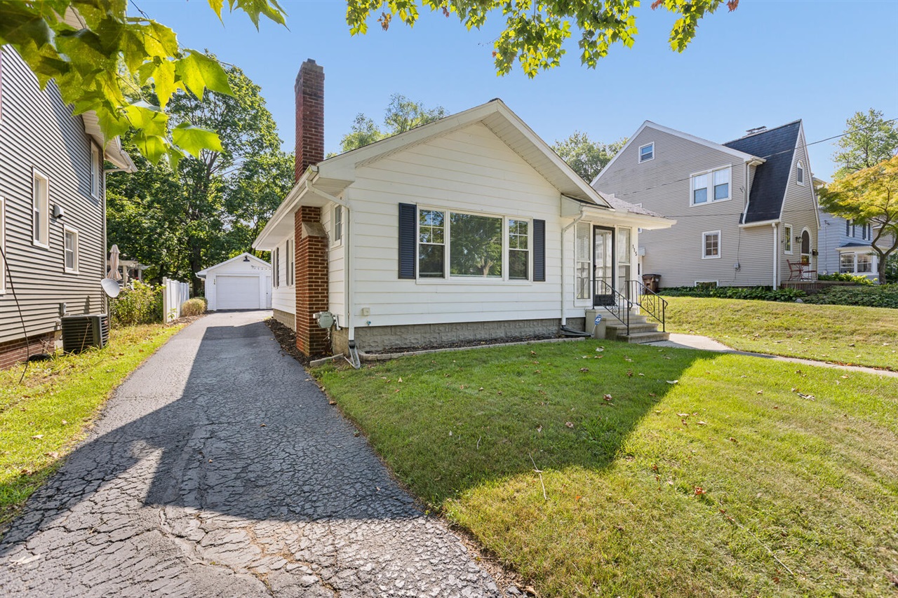 5th image of 115 S Thompson St, Jackson, MI 49203 | MLS# 70553892