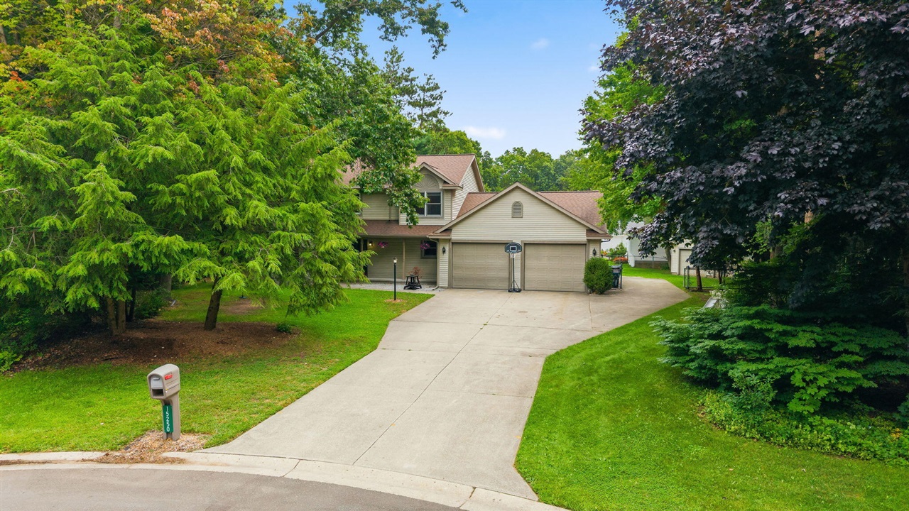 2nd image of 15250 Hofma Dr, Grand Haven, MI 49417 | MLS# 70553900