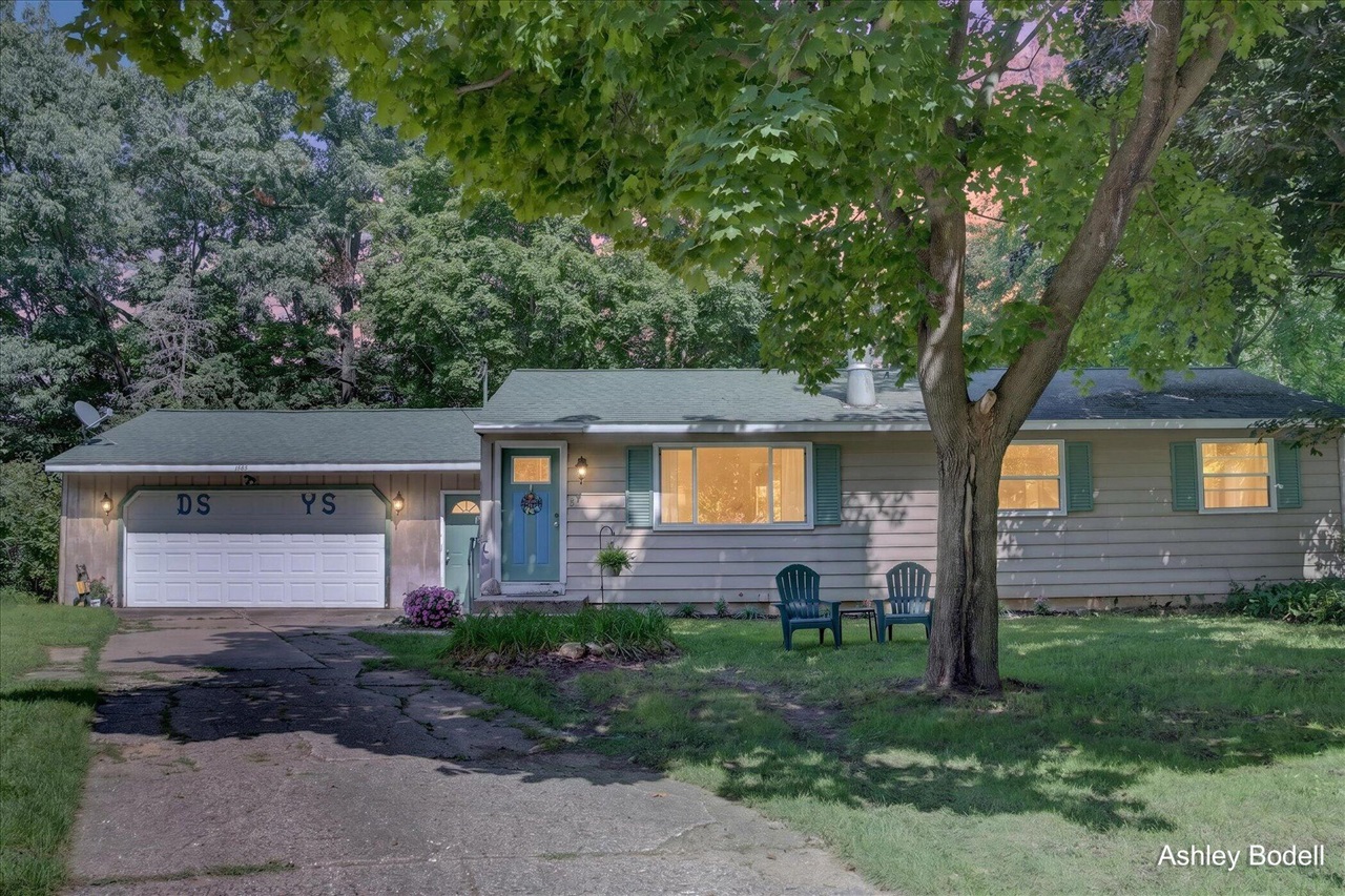 1st image of 1448 Baywicke Dr, Lowell, MI 49331 | MLS# 70553905