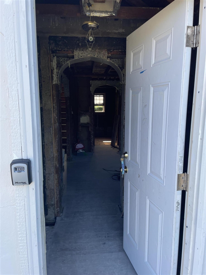 Photo 4 of Sale Pending at 612 N Crystal Ave, Benton Harbor, MI 49022 | MLS# 70553931 | Listing updated on 2026-09-30
