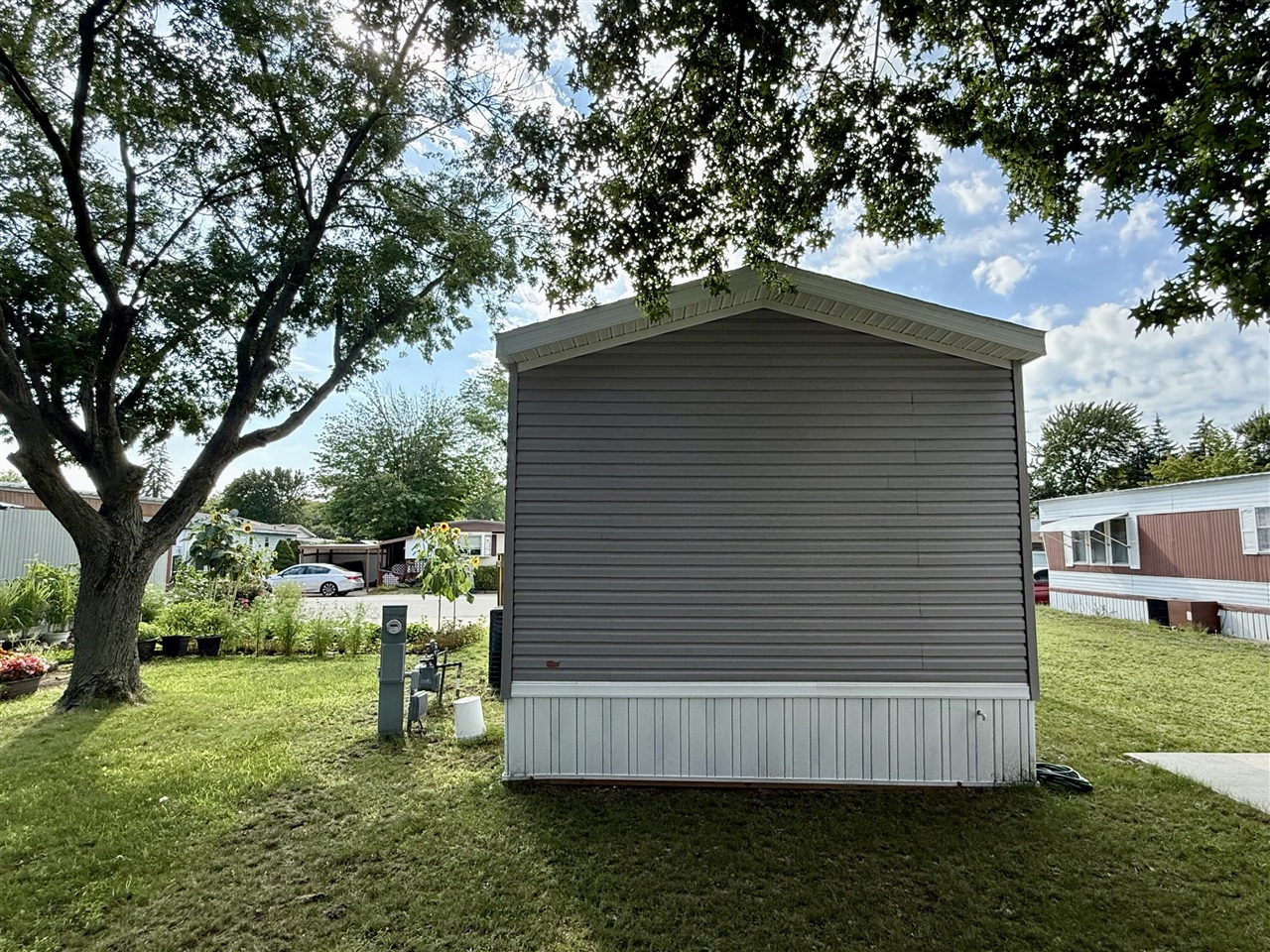 3rd image of 333 E Lakewood Blvd #276, Holland, MI 49424 | MLS# 70553967