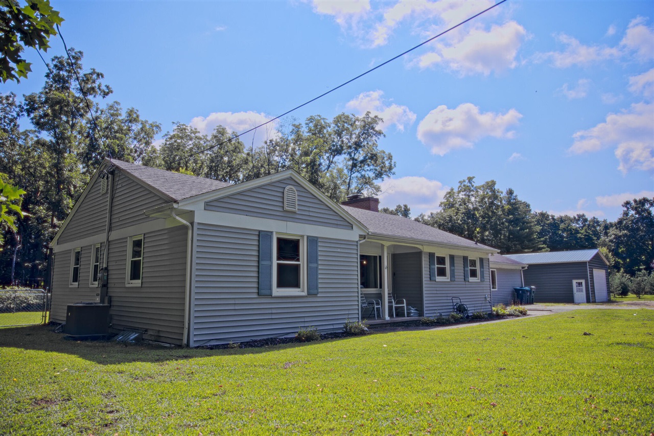 3rd image of 15783 Portage Rd, Vicksburg, MI 49097 | MLS# 70553975