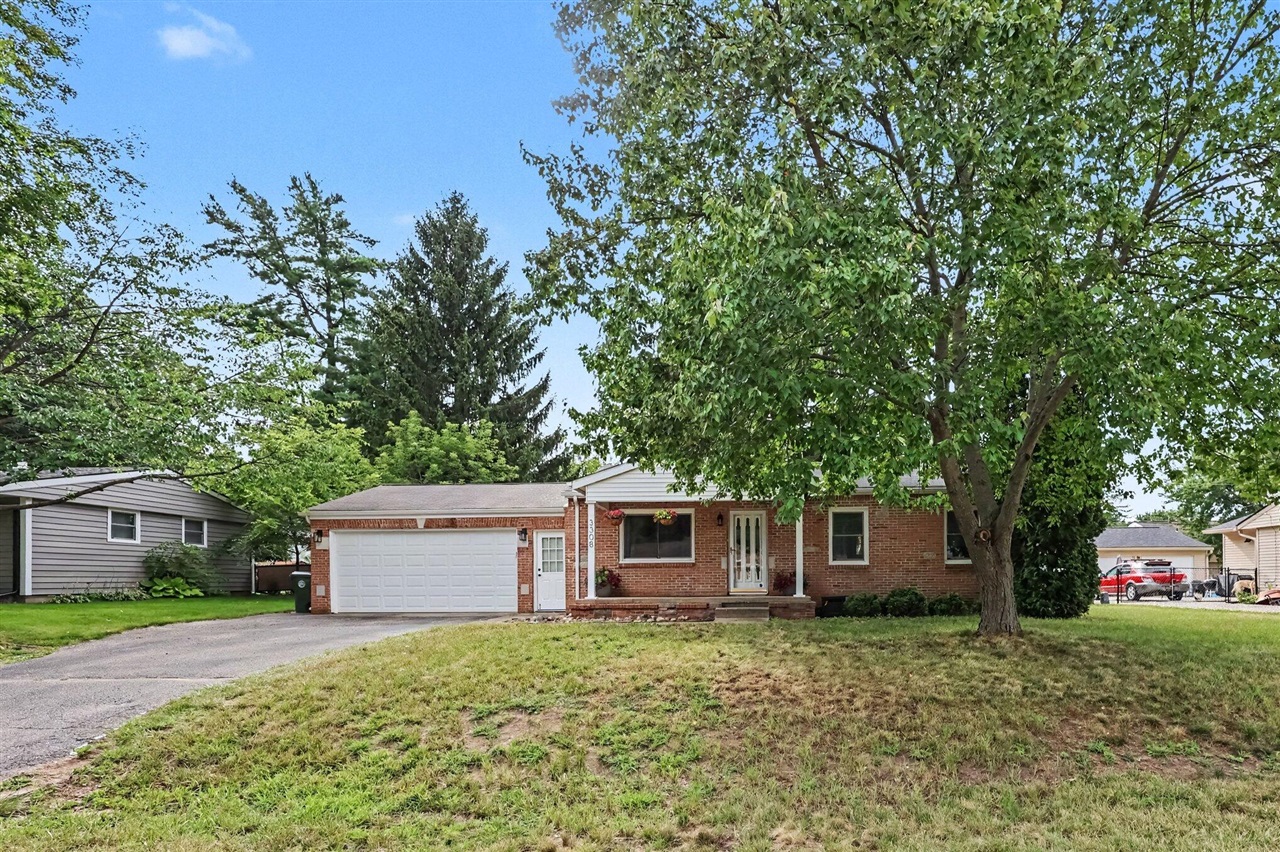 2nd image of 3308 Grafton St, Lake Orion, MI 48359 | MLS# 70554000