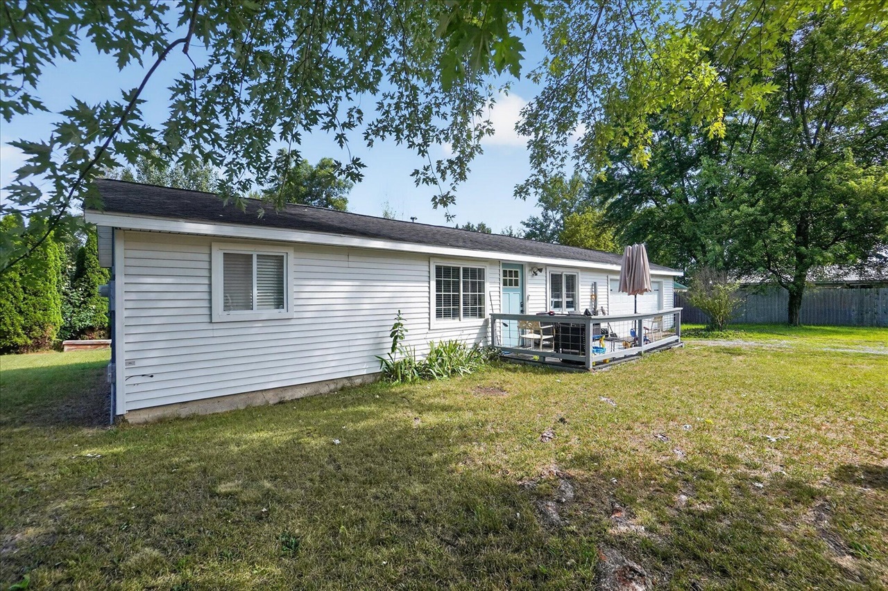 Photo 1 of Single family home for sale at 1790 Lakewood Dr, Crystal, MI 48818 | MLS# 70554010 | Listing updated on 2026-09-13