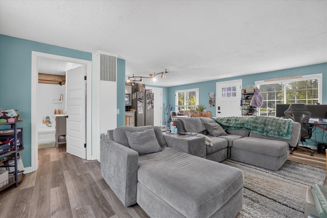 Photo 4 of Single family home for sale at 1790 Lakewood Dr, Crystal, MI 48818 | MLS# 70554010 | Listing updated on 2026-09-13