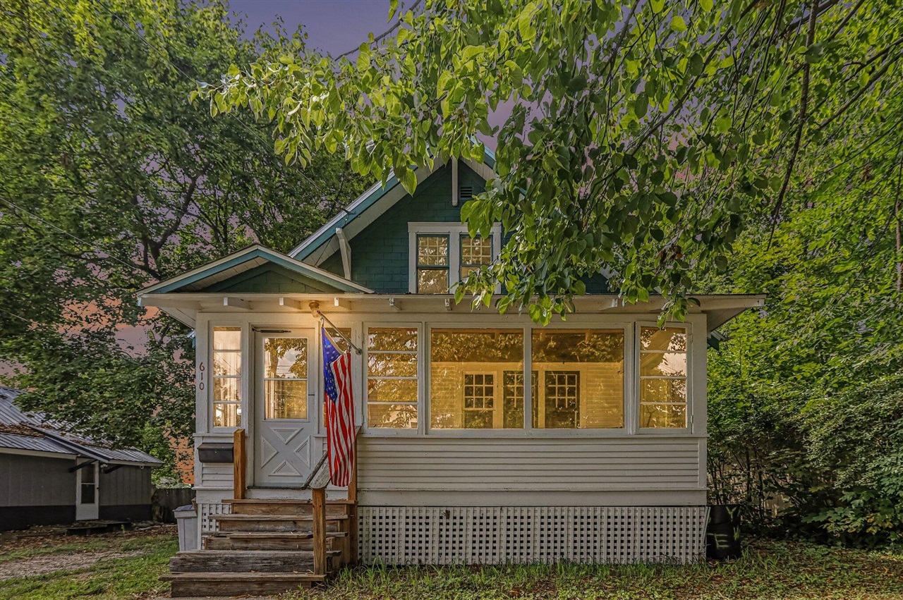 1st image of 610 Cherry St, Cadillac, MI 49601 | MLS# 70554019