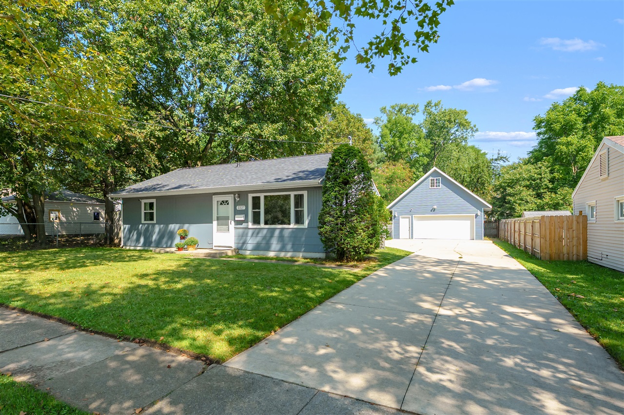 2nd image of 2227 E Cork St, Kalamazoo, MI 49001 | MLS# 70554024