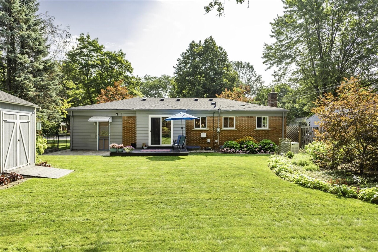 4th image of 765 N Mansfield St, Ypsilanti, MI 48197 | MLS# 70554026