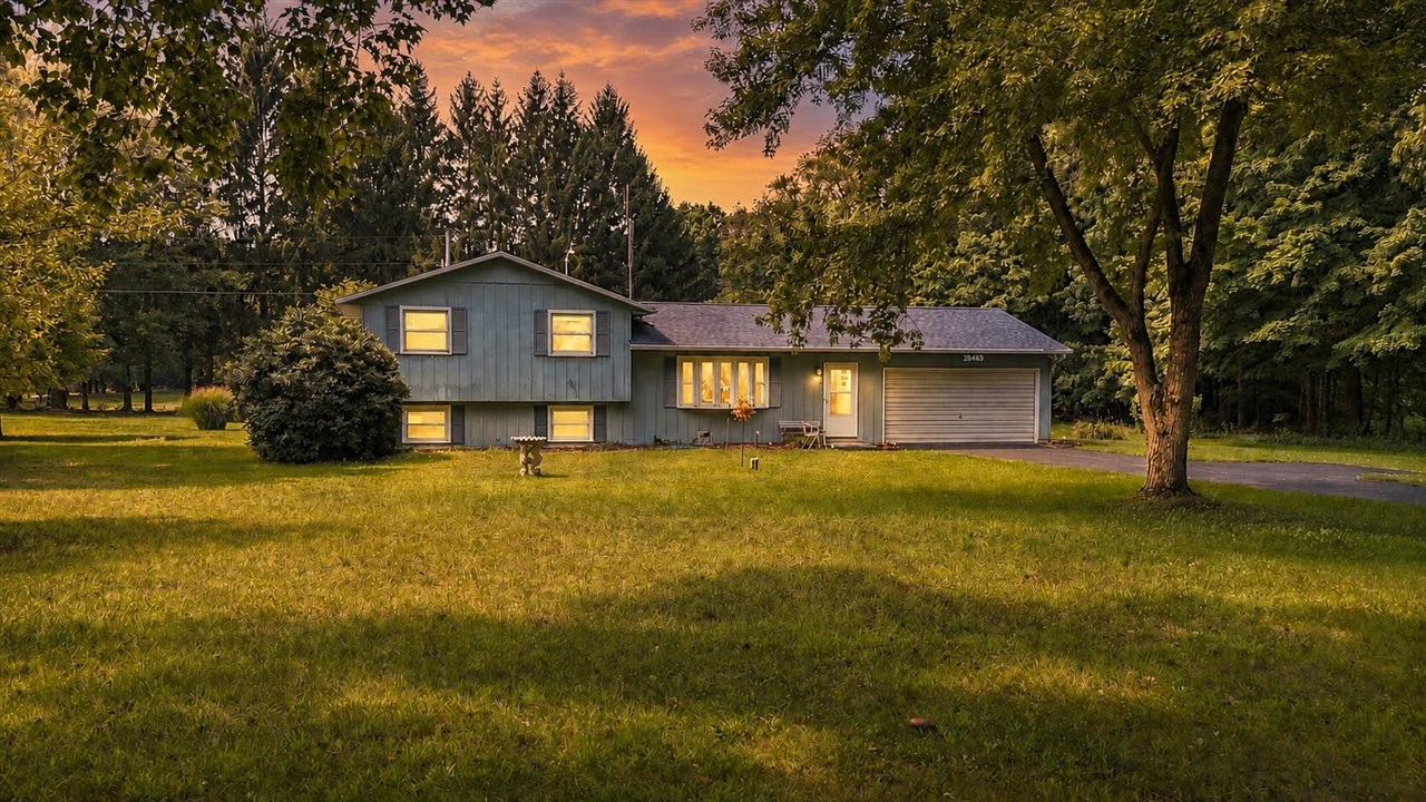 2nd image of 28493 Downey St, Dowagiac, MI 49047 | MLS# 70554031