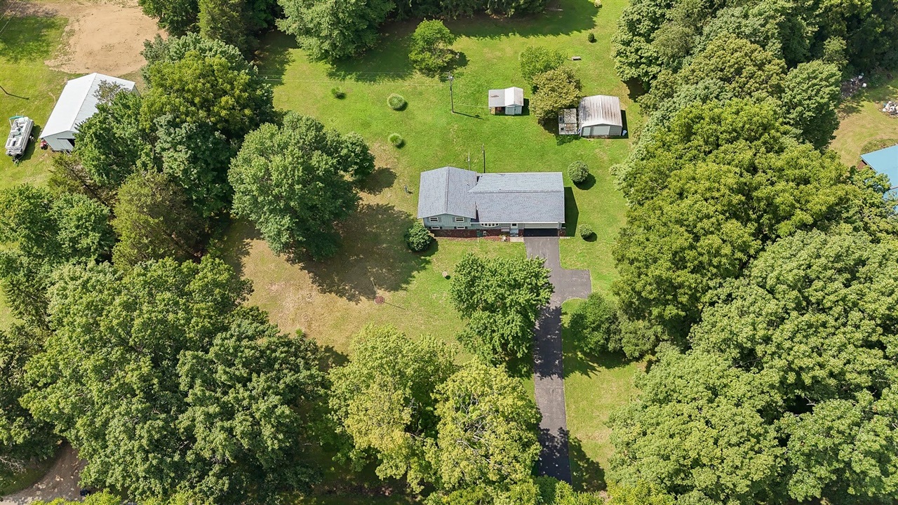 33rd image of 28493 Downey St, Dowagiac, MI 49047 | MLS# 70554031
