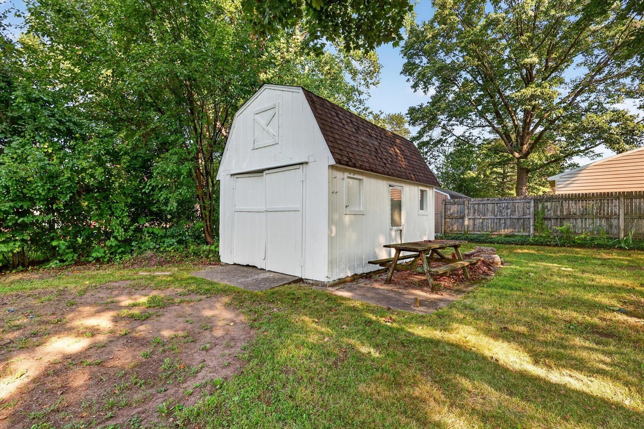 43rd image of 539 Coolidge Ave, Kalamazoo, MI 49006 | MLS# 70554034