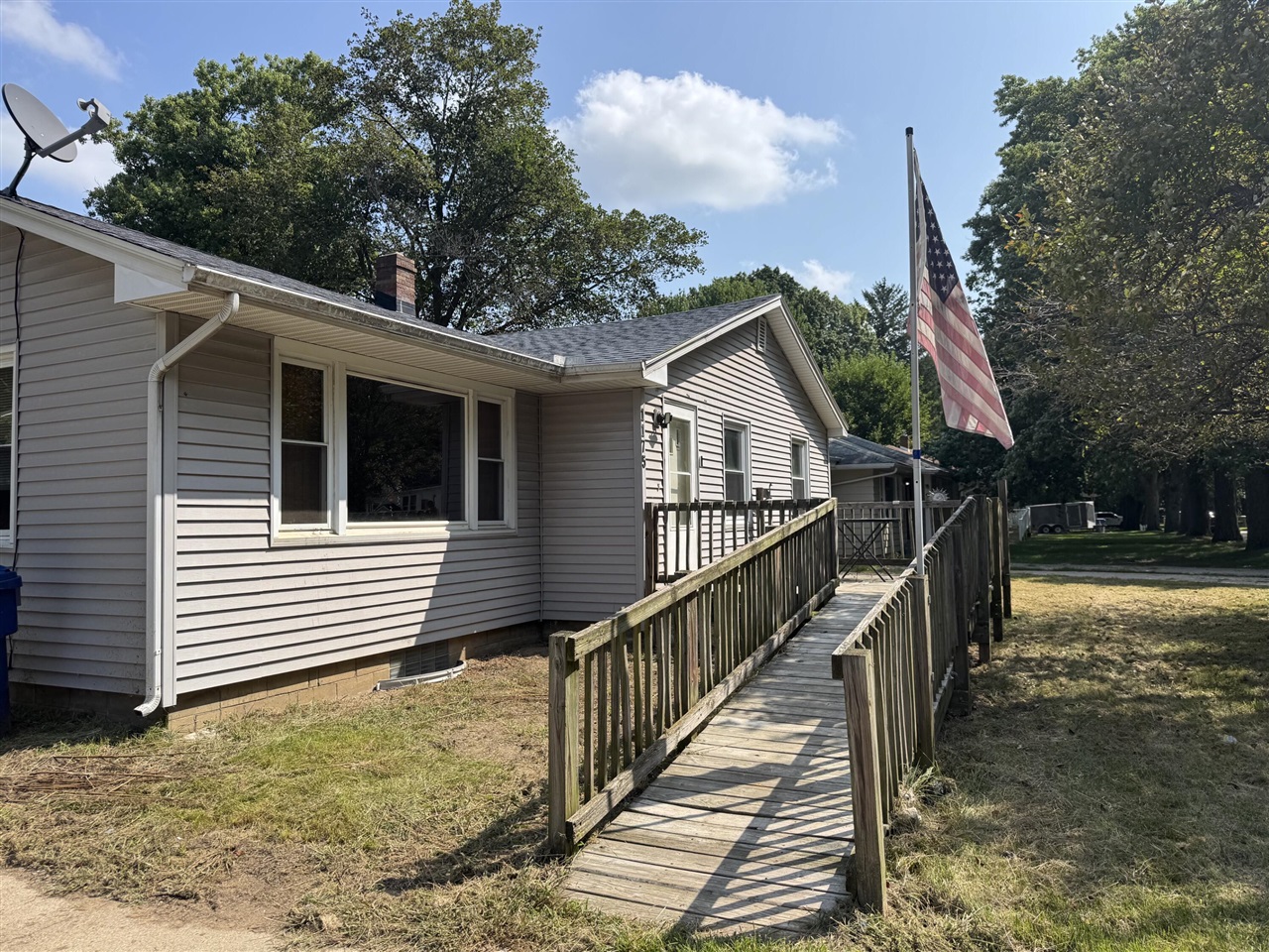 1st image of 1175 Ravina Ave, Benton Harbor, MI 49022 | MLS# 70554069