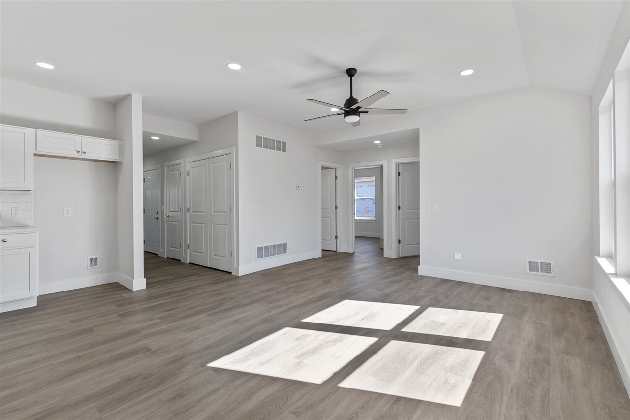 Photo 4 of Single family home for sale at 2022 Green Acres Dr, Adrian, MI 49221 | MLS# 70554086 | Listing updated on 2026-09-16
