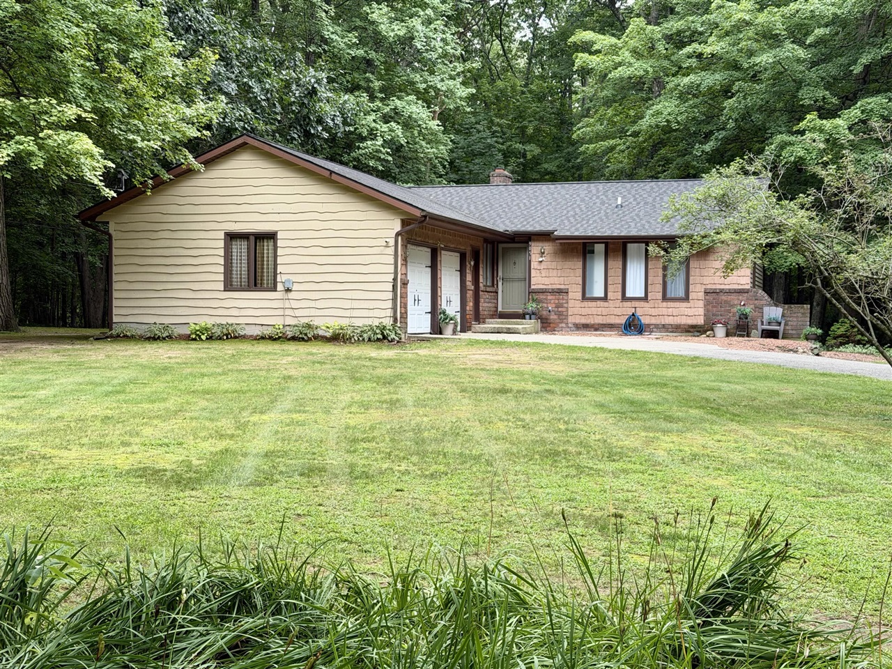 1st image of 9051 Algoma Ave, Rockford, MI 49341 | MLS# 70554087