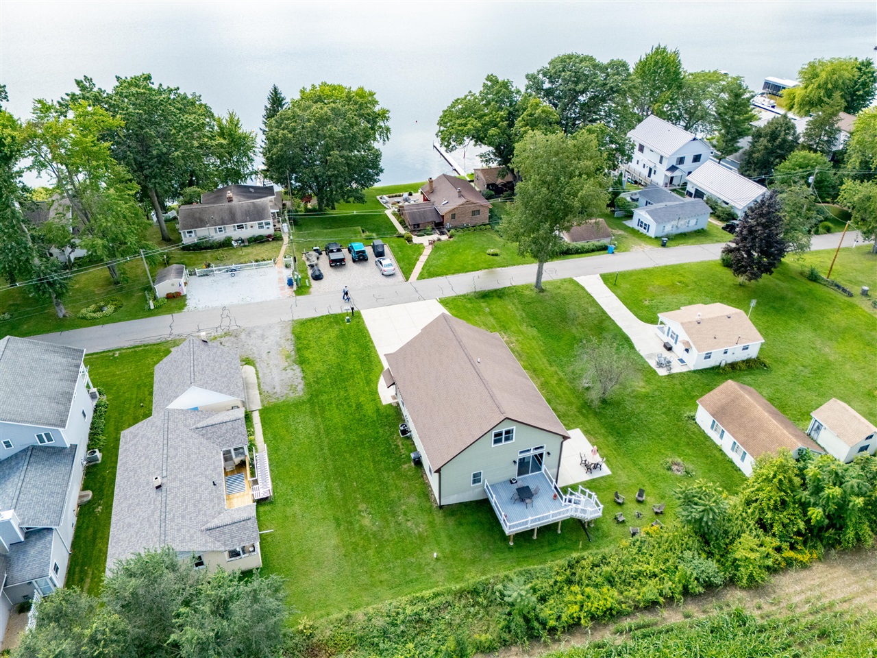3rd image of 32144 Chamberlin Dr, Lawton, MI 49065 | MLS# 70554115