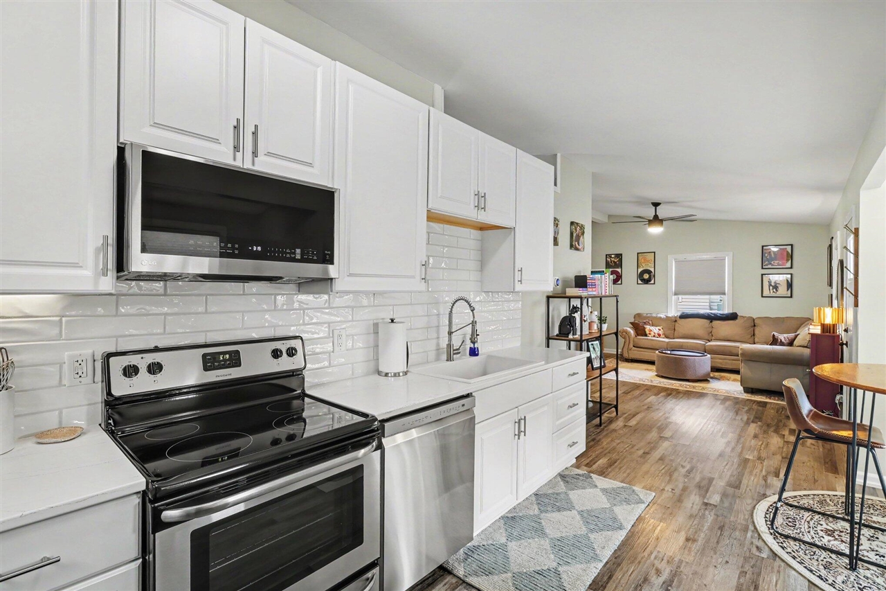 2nd image of 2405 Shasta Dr, Kalamazoo, MI 49004 | MLS# 70554156