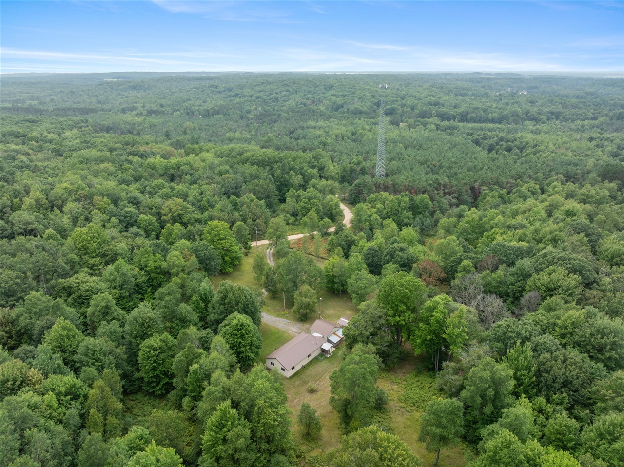 Photo 3 of Single family home for sale at 11642 S Woodland Dr, Cadillac, MI 49601 | MLS# 70554157 | Listing updated on 2026-09-22