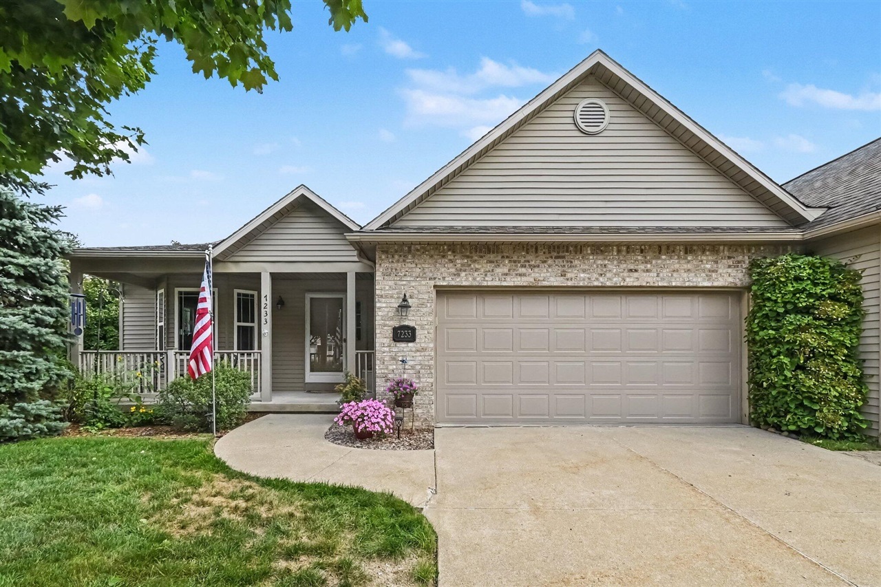 1st image of 7233 Maplecrest Cir, Swartz Creek, MI 48473 | MLS# 70554188