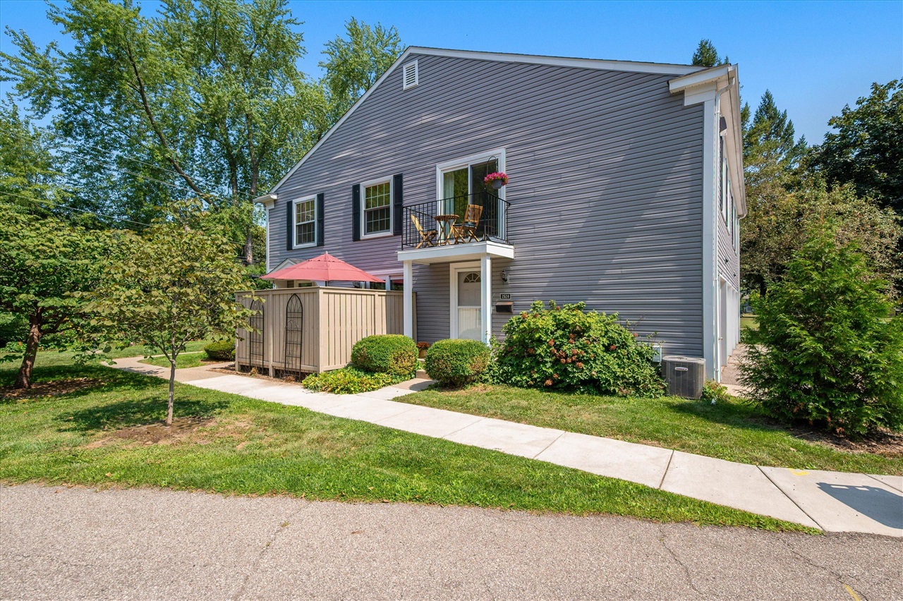 1st image of 2624 Fenwick Ct, Ann Arbor, MI 48104 | MLS# 70554198