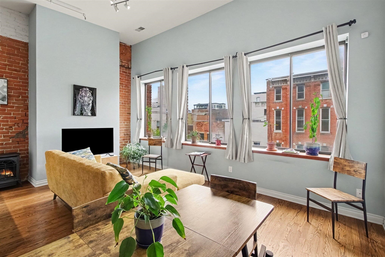 Condo for sale at 120 W Washington St #I, Ann Arbor, MI 48104 | MLS# 70554199